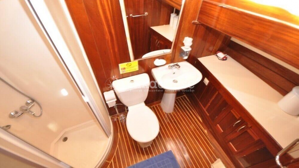 3792 YACHT CEMRE JUNIOR Comfort Yacht