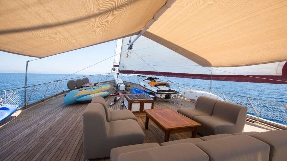 641 YACHT FORTUNA 2 Deluxe Yacht