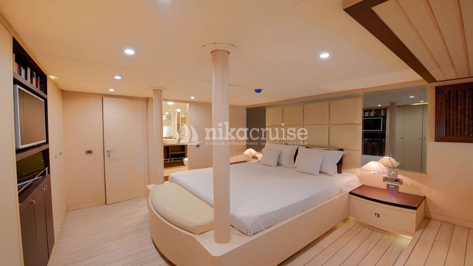 8113 GULET THE WALL Deluxe Yacht