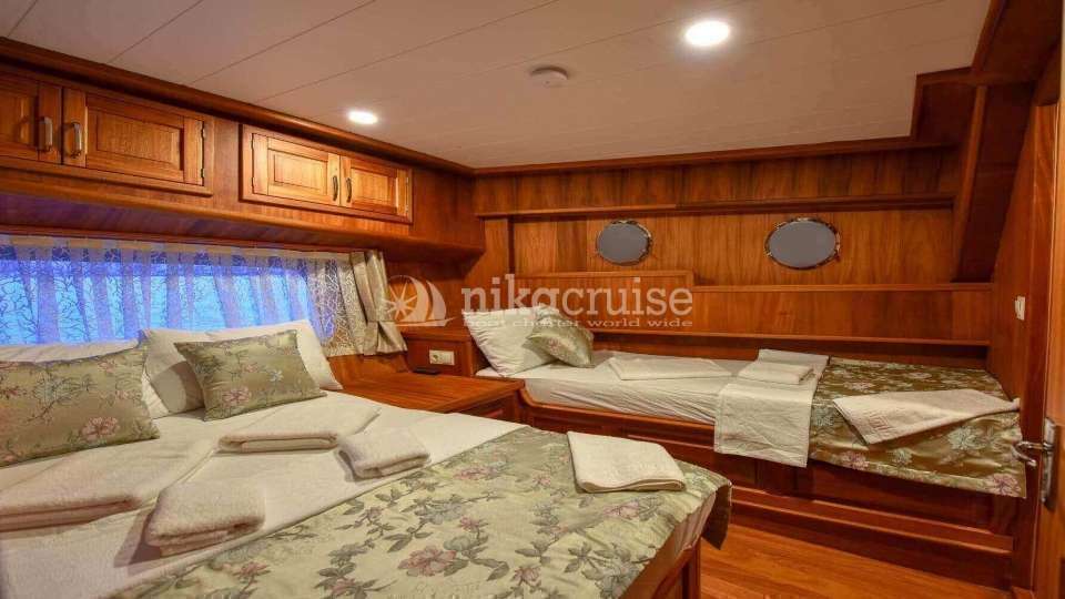 3365 YACHT LYCIAN PEARL Luxury Yacht