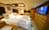3373 YACHT IMPACT Z Luxury Yacht
